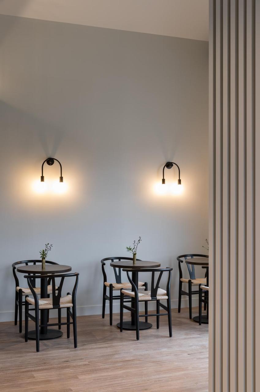The Chamberson Hotel Дюндин Екстериор снимка Wall lights